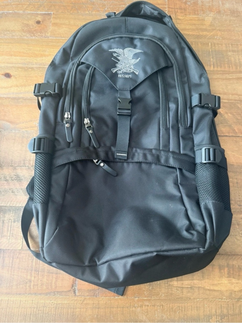 Men's Black Backpack – Rugged Everyday Carry